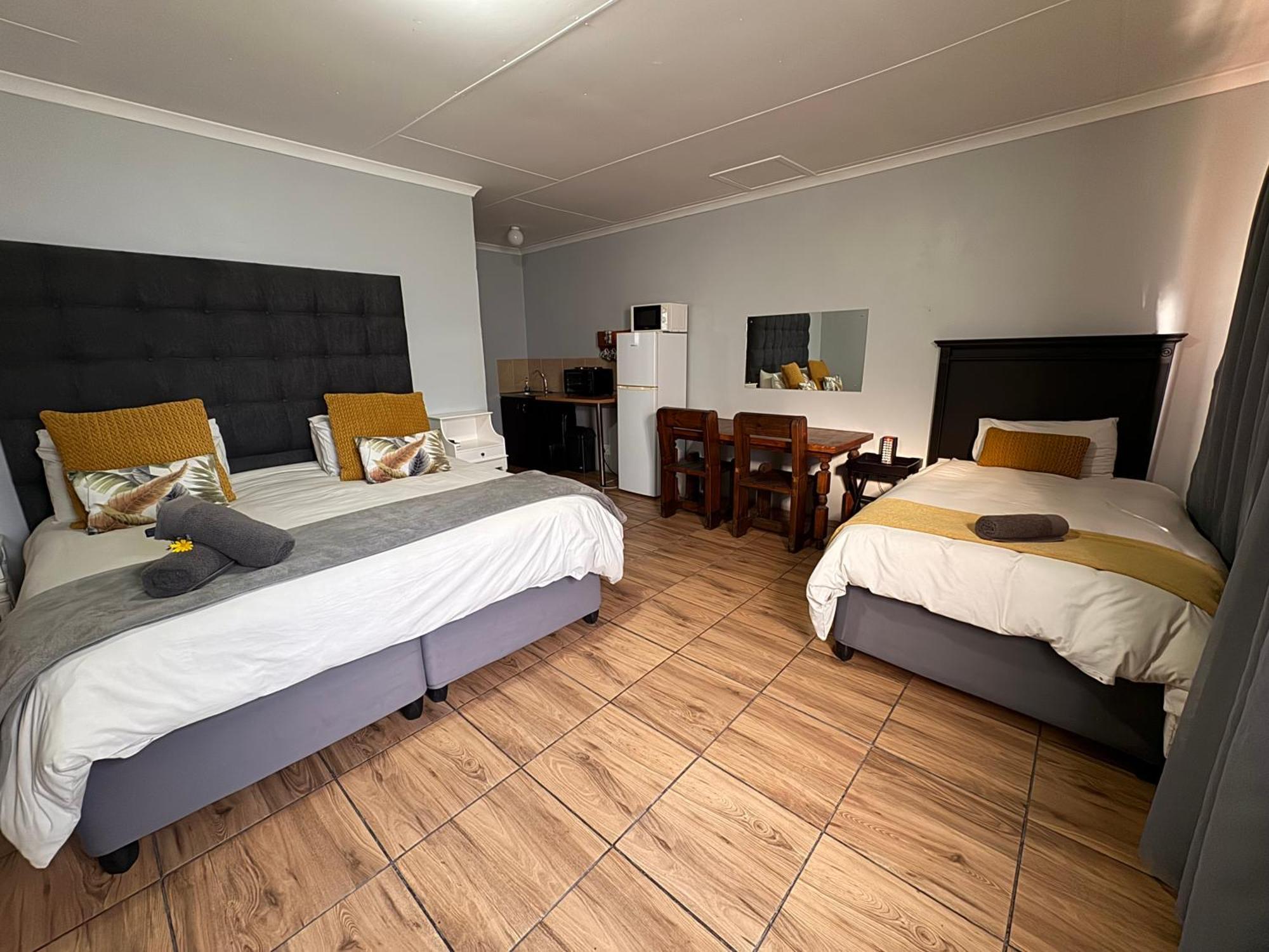 The Palms Venue & Accommodation Крэдок Экстерьер фото