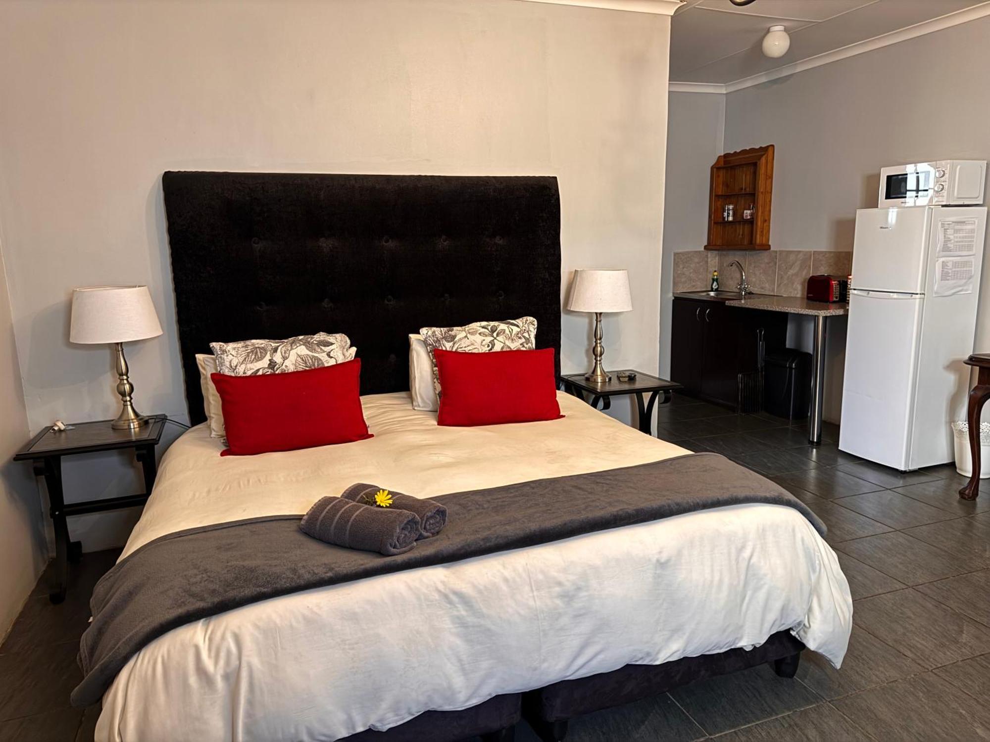 The Palms Venue & Accommodation Крэдок Экстерьер фото